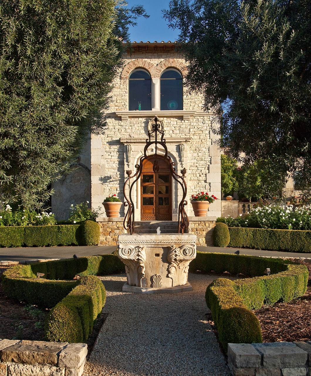 Home of the Week Spectacular Villa Montana Blends Old World Antiquities, Modern Elegance