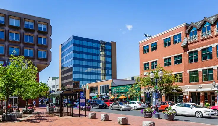 Car Insurance Quotes in Moncton, NB CompleteCar.ca