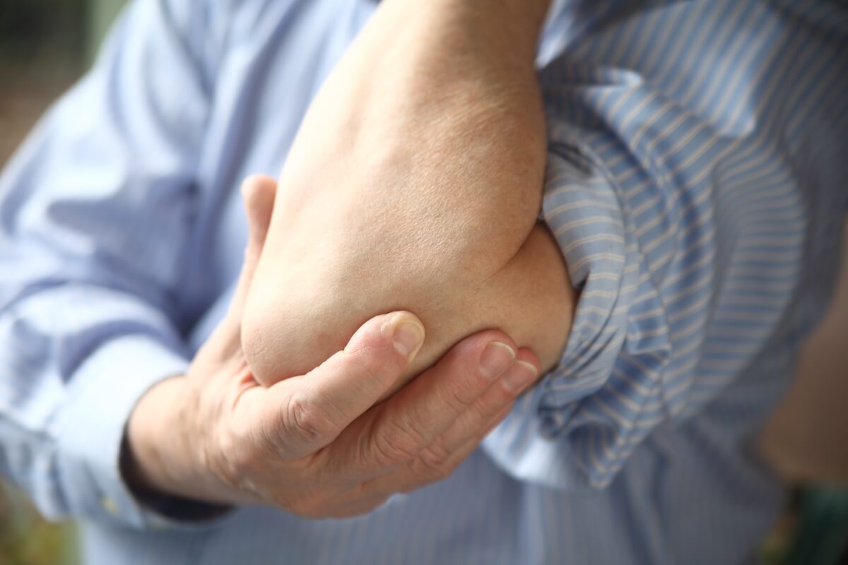 Elbow Pain When Lifting Understanding and Complete Joint Care