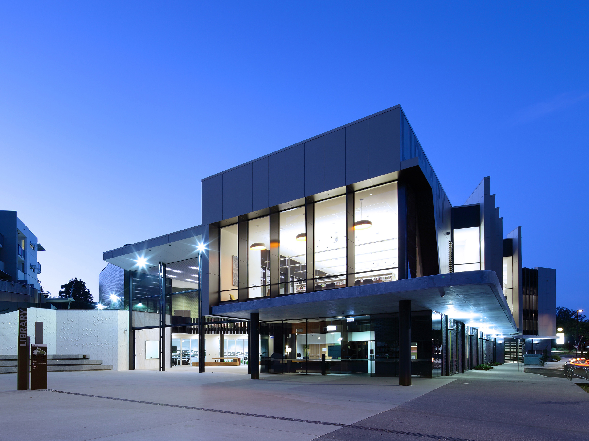 Helensvale Library and Community Cultural Youth Centre Complete Urban