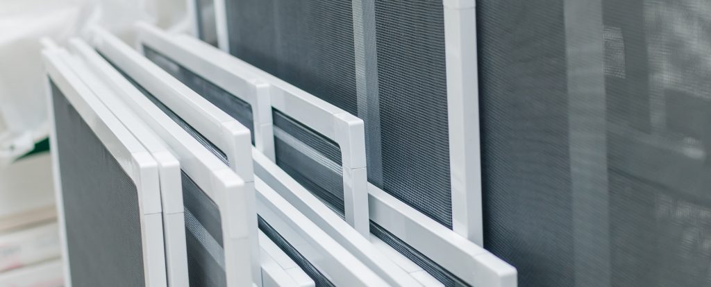 Why It’s Important To Hire A Screen Repair Service Company