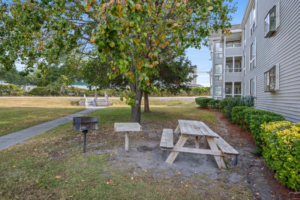 ARCADIAN DUNES Shore Drive 3rd Row and Back Elliott Beach Rentals