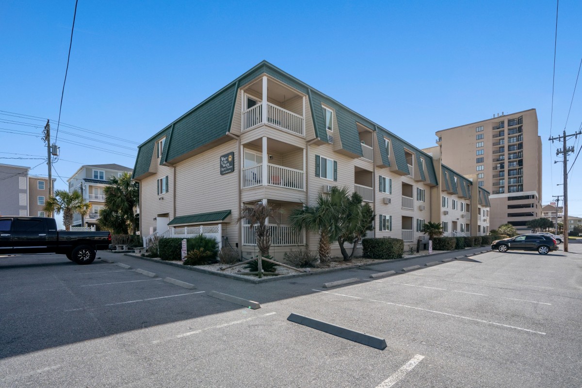 A PLACE AT THE BEACH Cherry Grove 2nd Row Elliott Beach Rentals