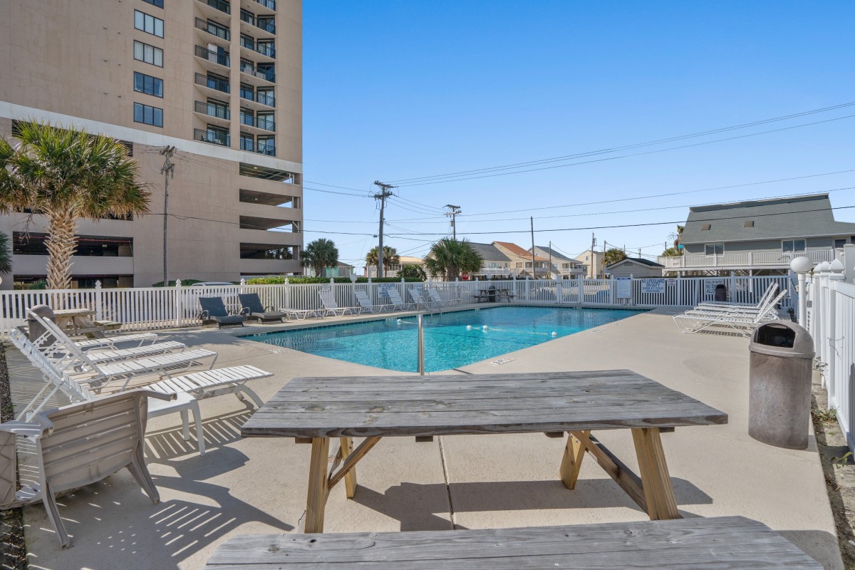 A PLACE AT THE BEACH Cherry Grove 2nd Row Elliott Beach Rentals