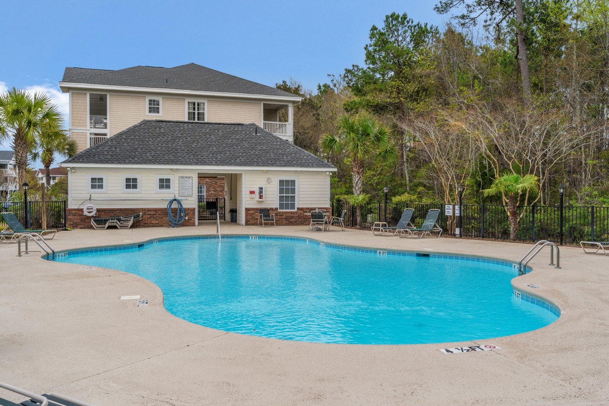 BAREFOOT ARBOR TRACE Windy Hill 3rd Row and Back Elliott Beach Rentals