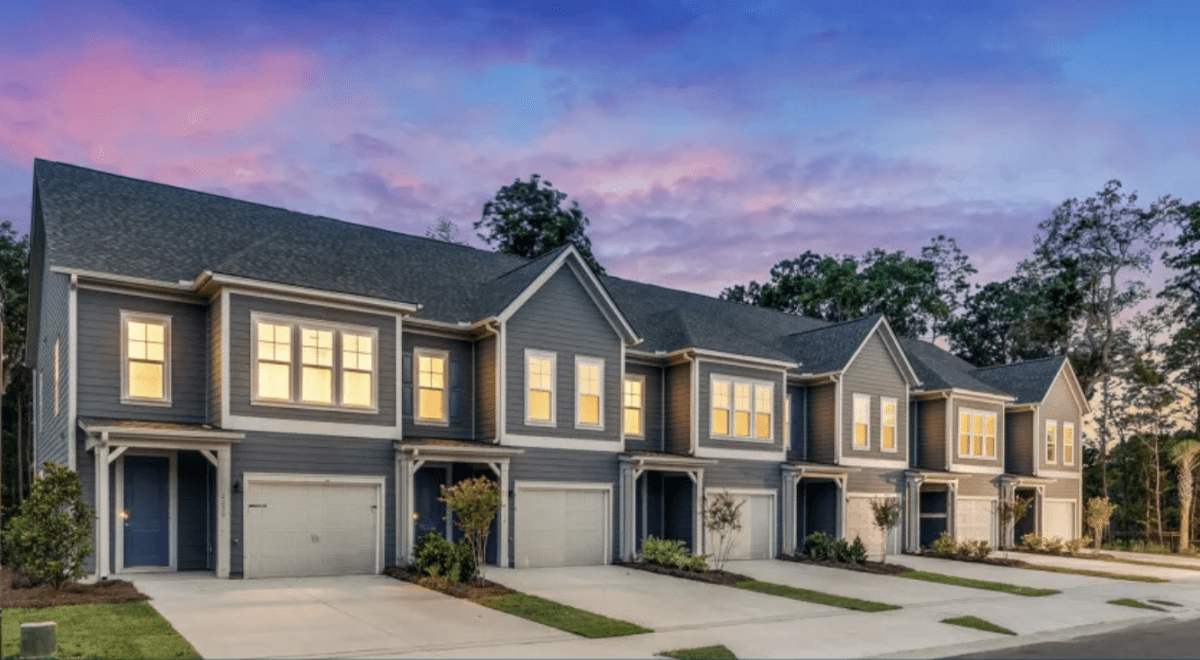 BAREFOOT RESORT TOWNHOMES Windy Hill 3rd Row and Back Elliott Beach