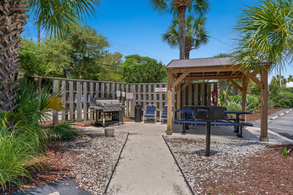 OCEAN FOREST VILLAS Myrtle Beach Ocean Front Elliott Beach Rentals