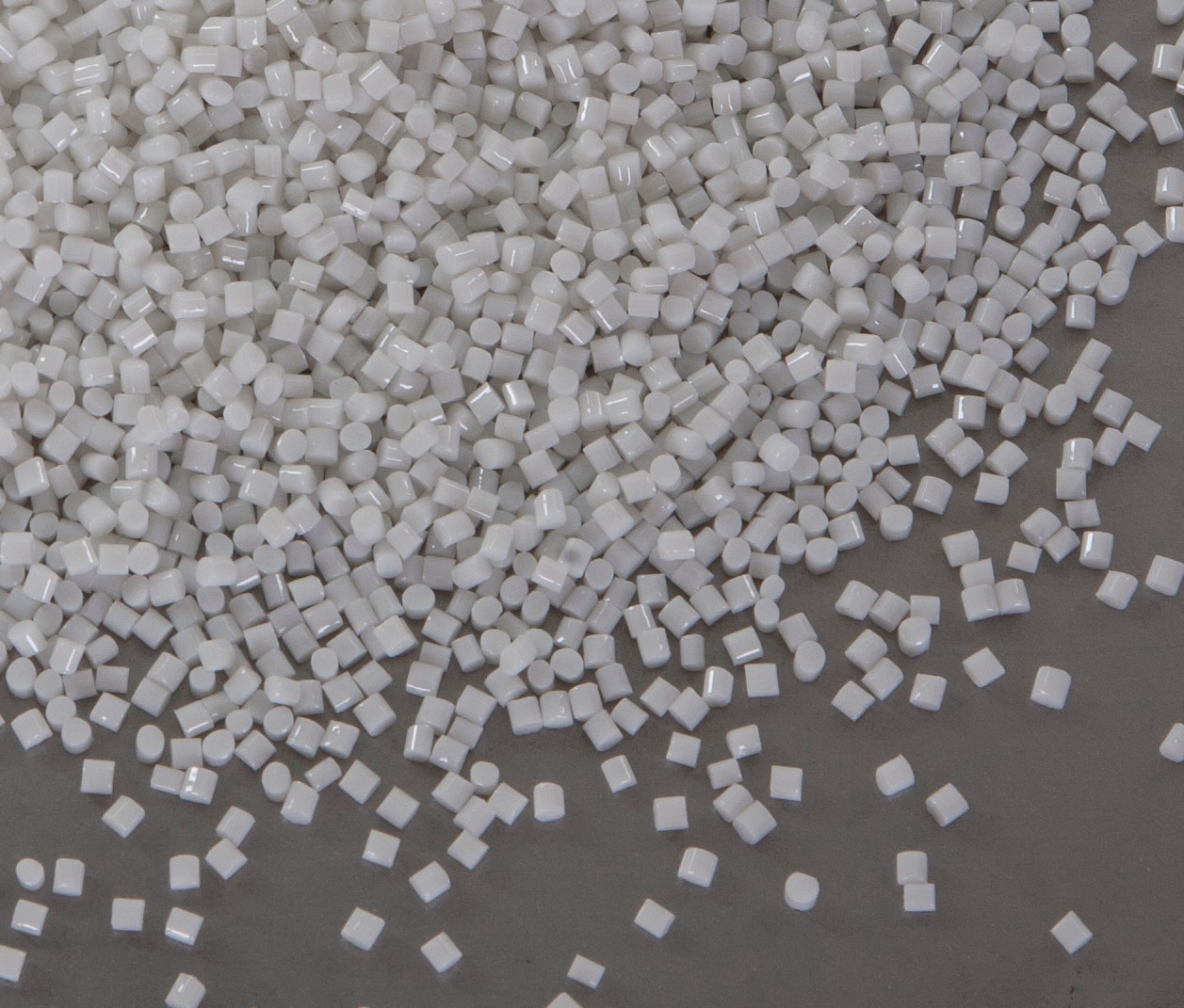 Deflashing Media Composition Materials Co.