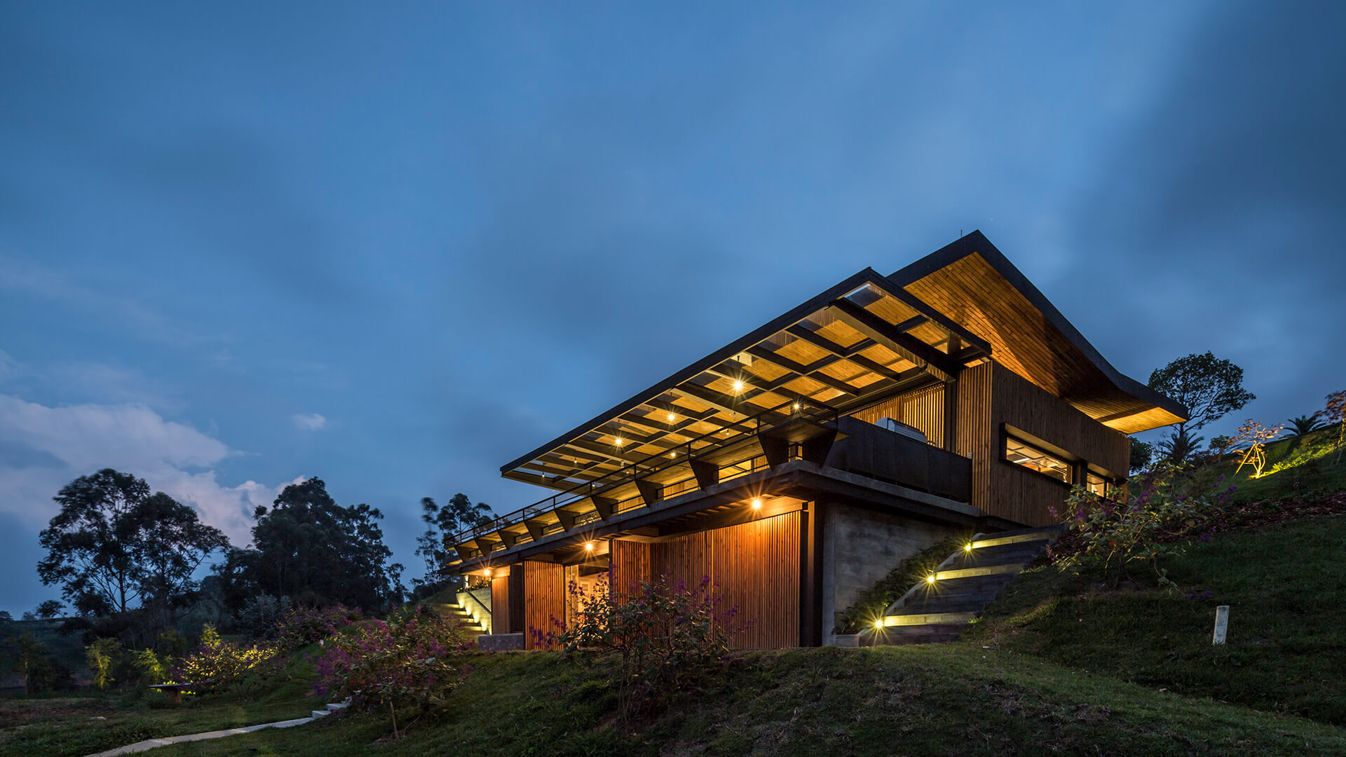 CASA DEL LAGO Compose