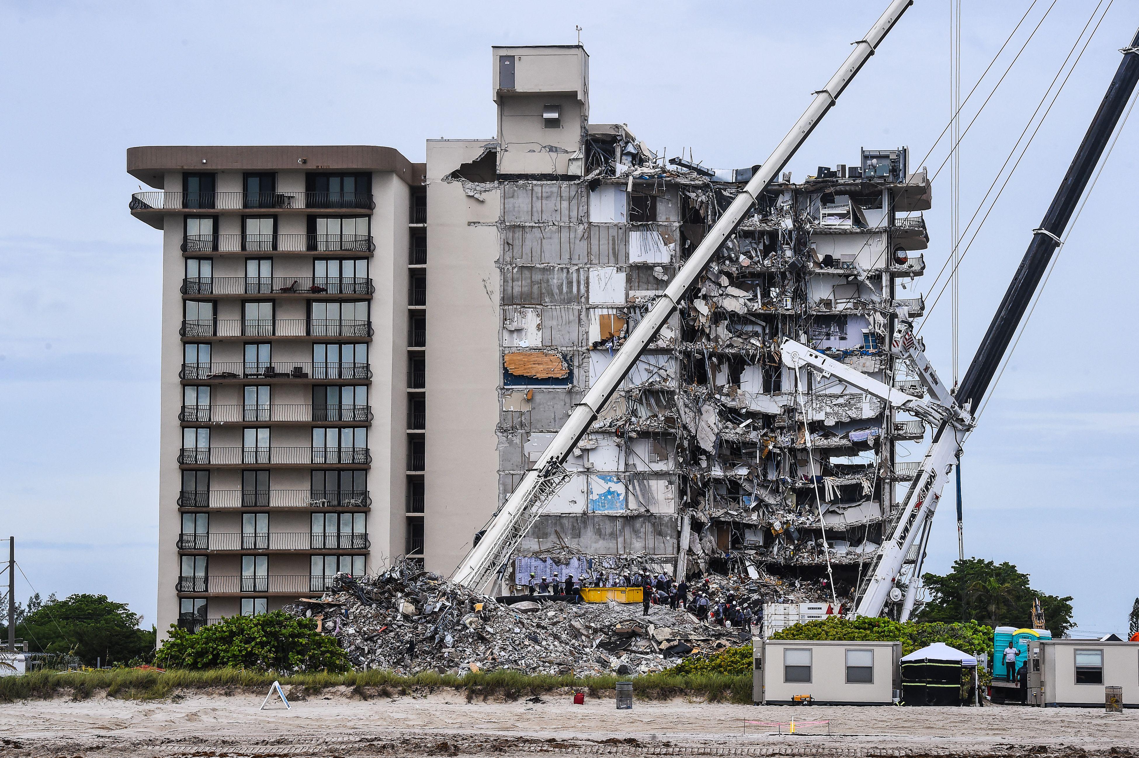 The horror of the Surfside building collapse. » TrueViralNews