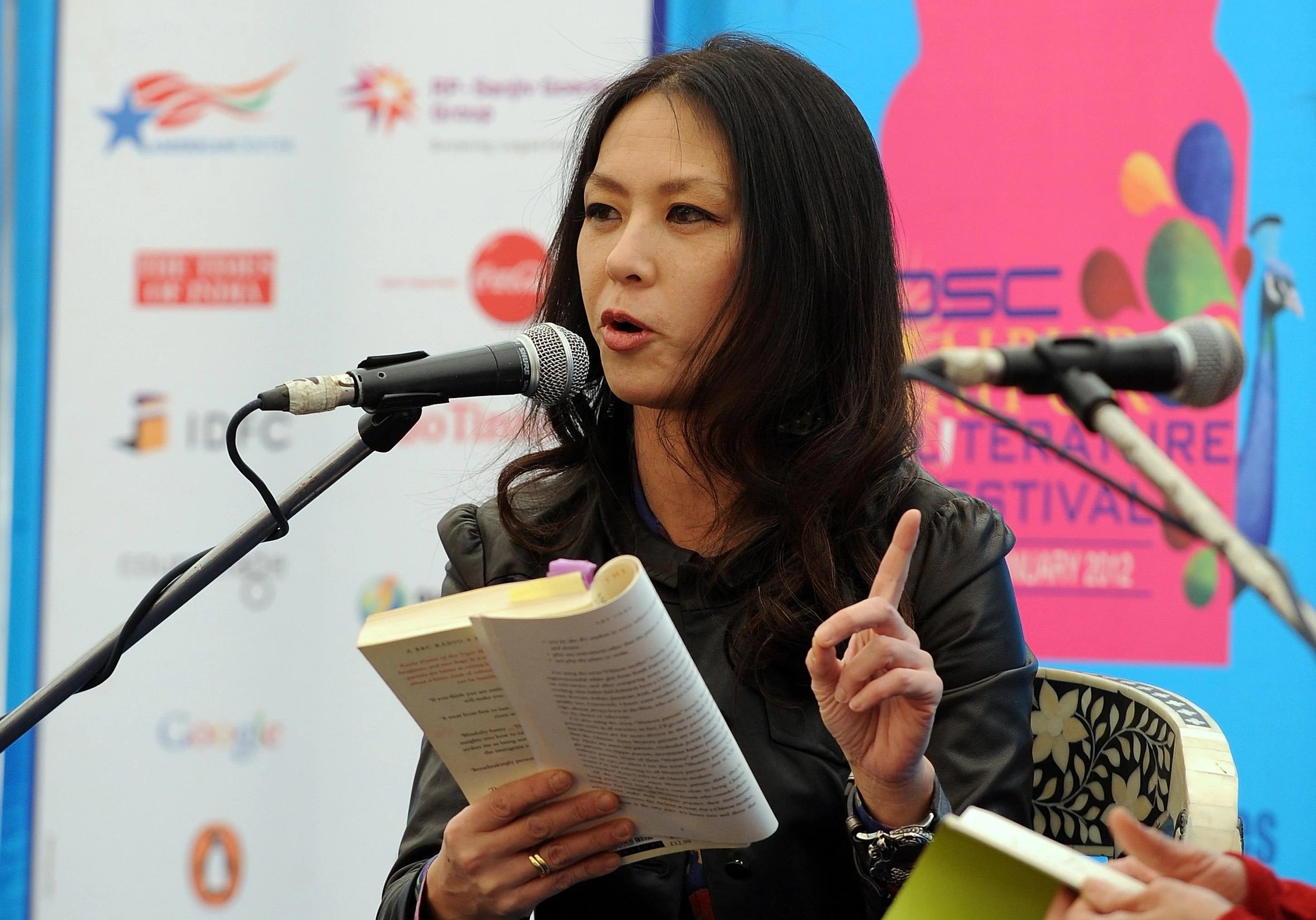 “Tiger Mom” Amy Chua’s daughter to clerk for Brett