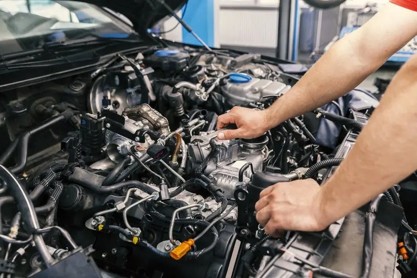 Diagnose Car Problems Using Five Senses: See, Hear & More
