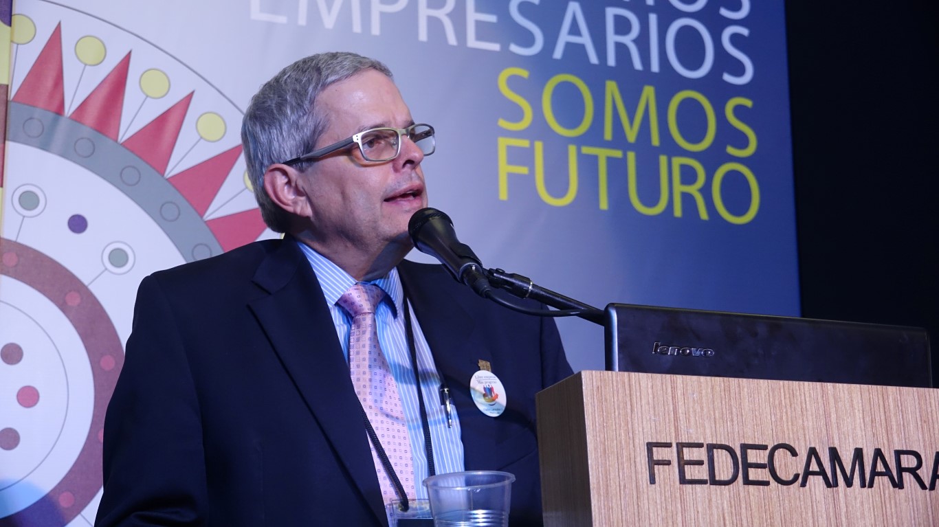 Carlos Larrazábal "Tenemos el reto de reconstruir la economía nacional