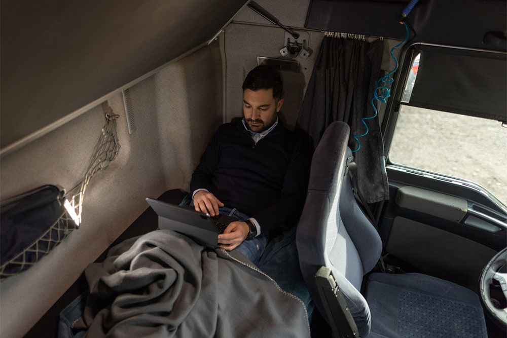 20 Gadgets & Accessories Every Truck Driver Need Comvoy