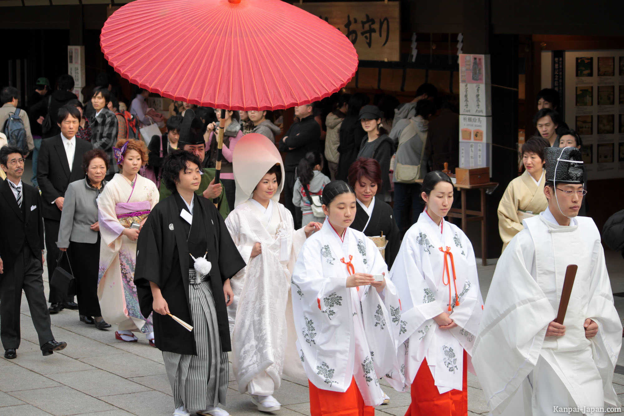 A Look Inside the Traditional Shinto Wedding of Japan