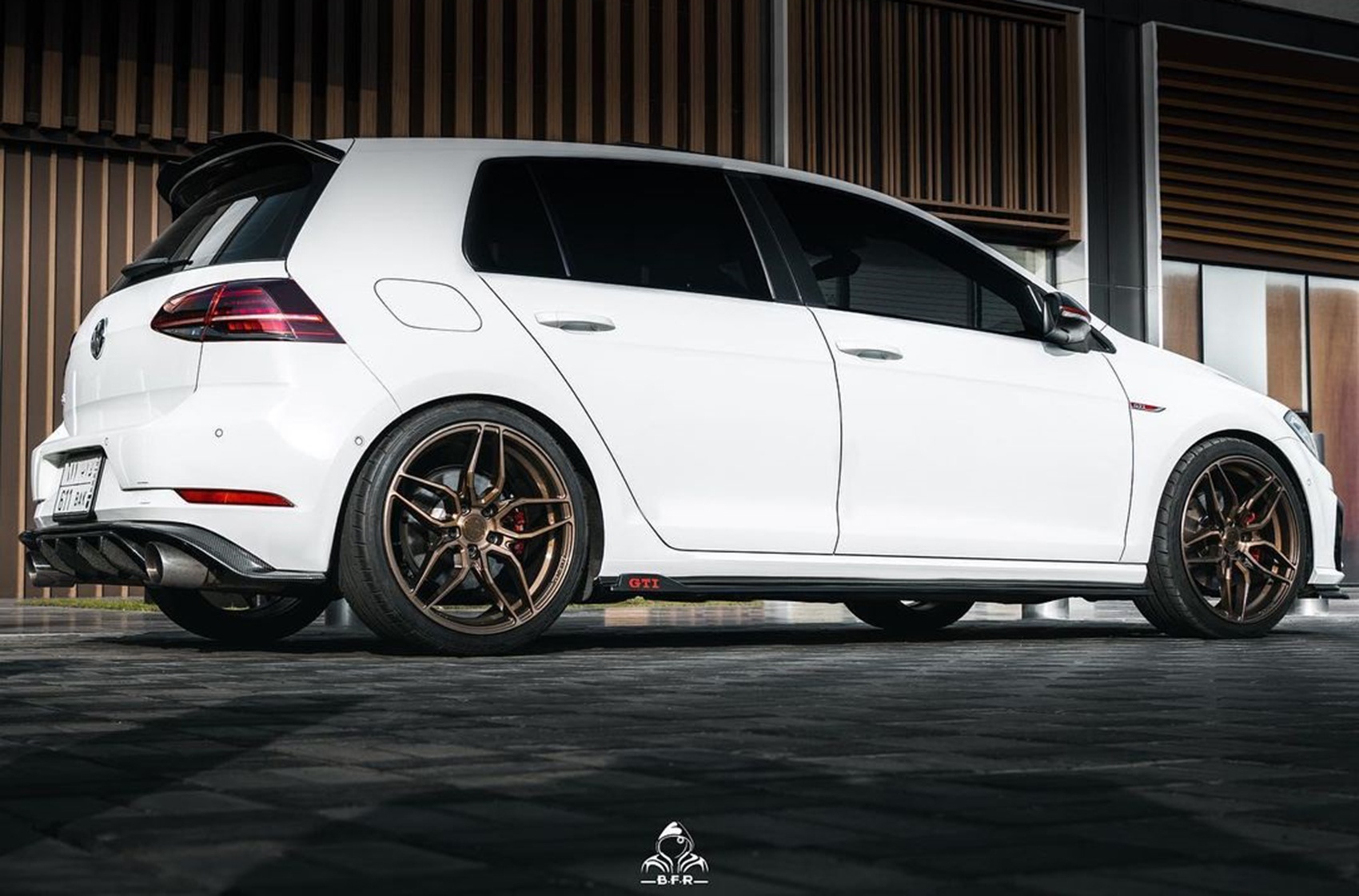 Volkswagen Golf / R / GTI Wheels Gallery
