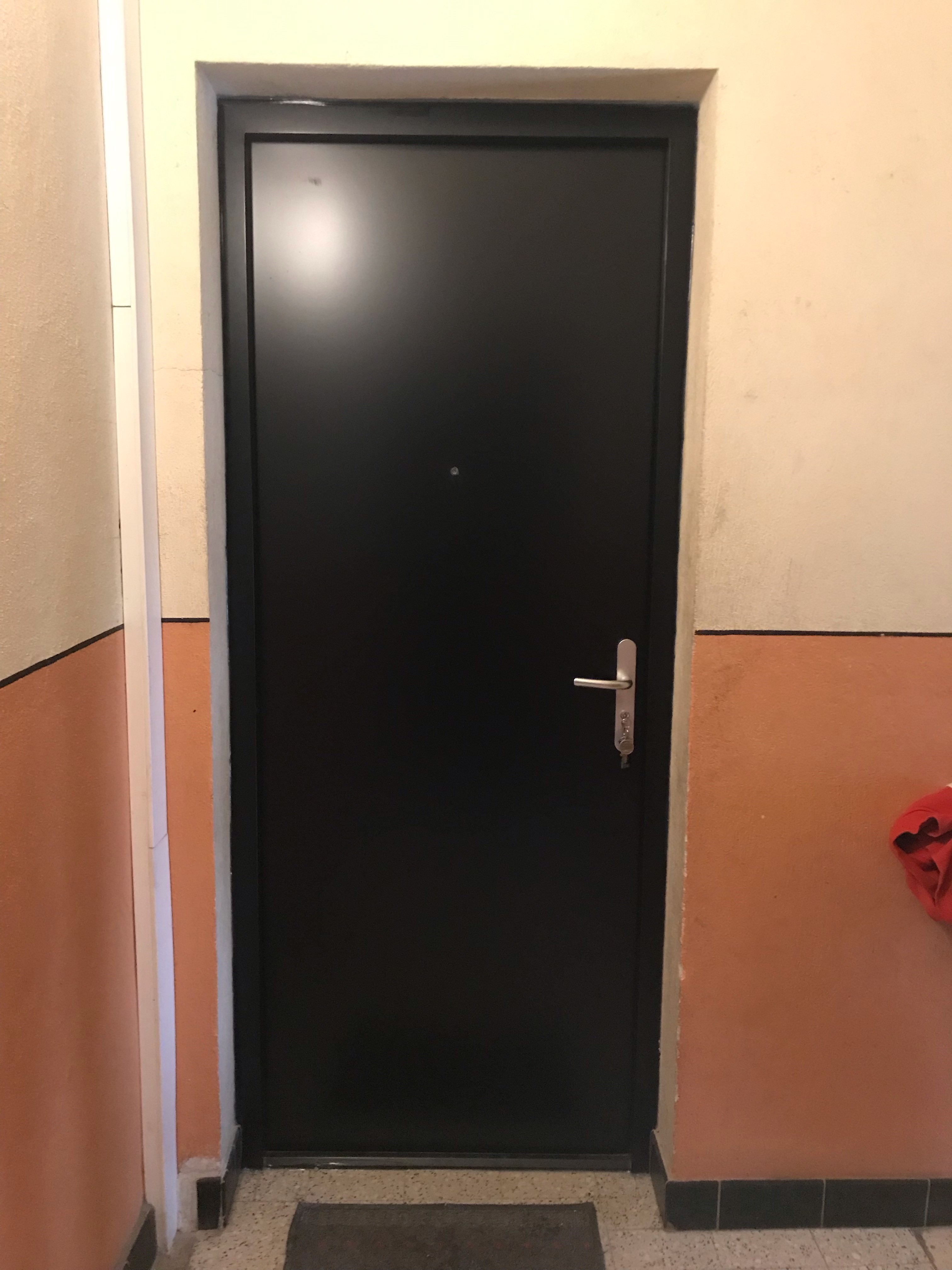 Rénovation bloc porte palière Concept Menuiserie