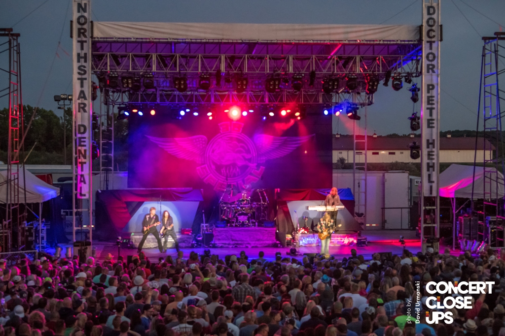 STYX, 38 SPECIAL & GREAT WHITE Catfish Concert Greenville, WI