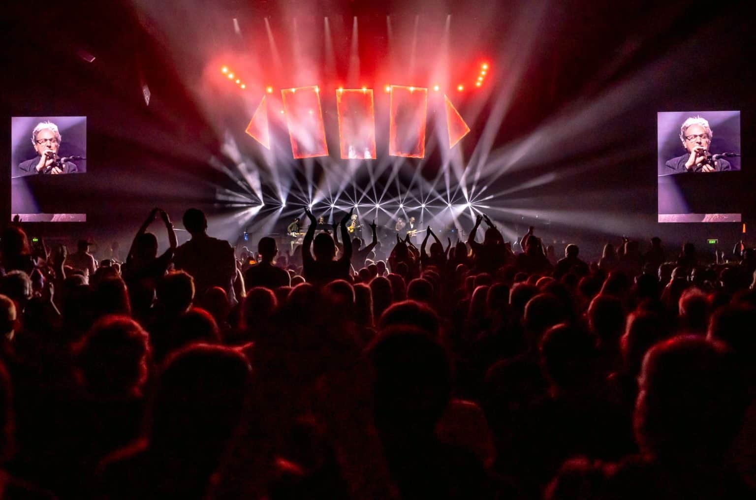 Review Crowded House Live from the Island Concert Crap