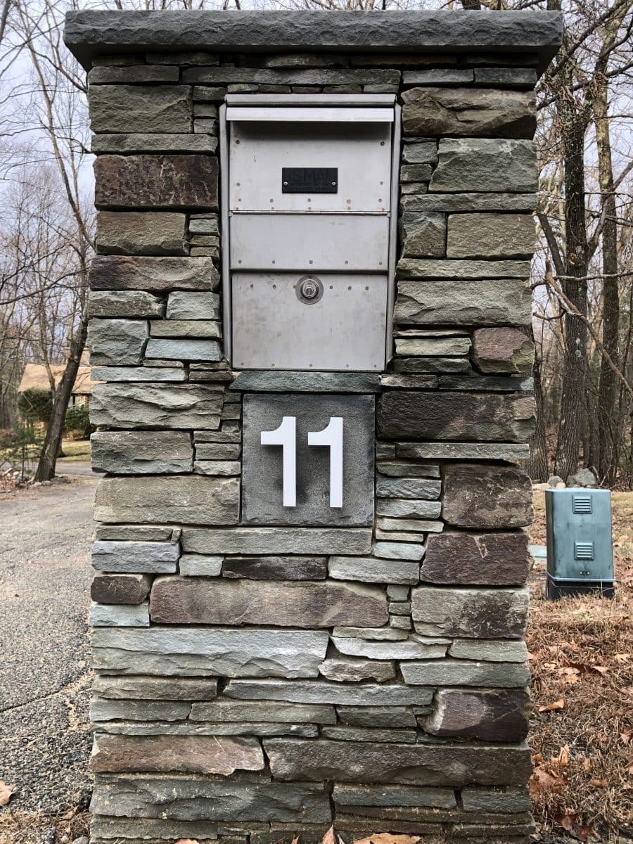 Stacked Stone Mailbox Lincoln, MA Concord Stoneworks