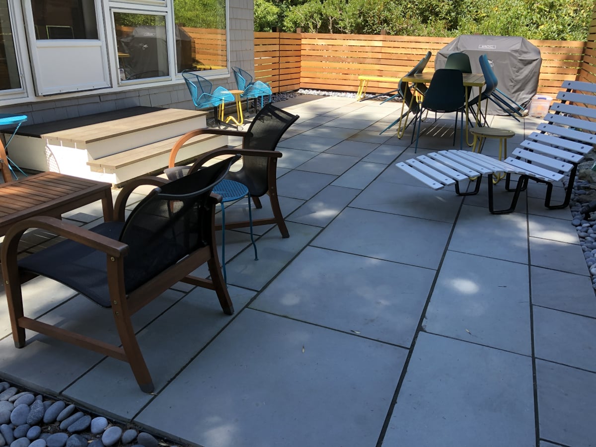 Contemporary Bluestone Patio Concord, MA Concord Stoneworks