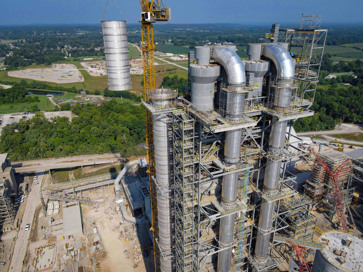Lehigh Cement crews reach Indiana plant construction milestone