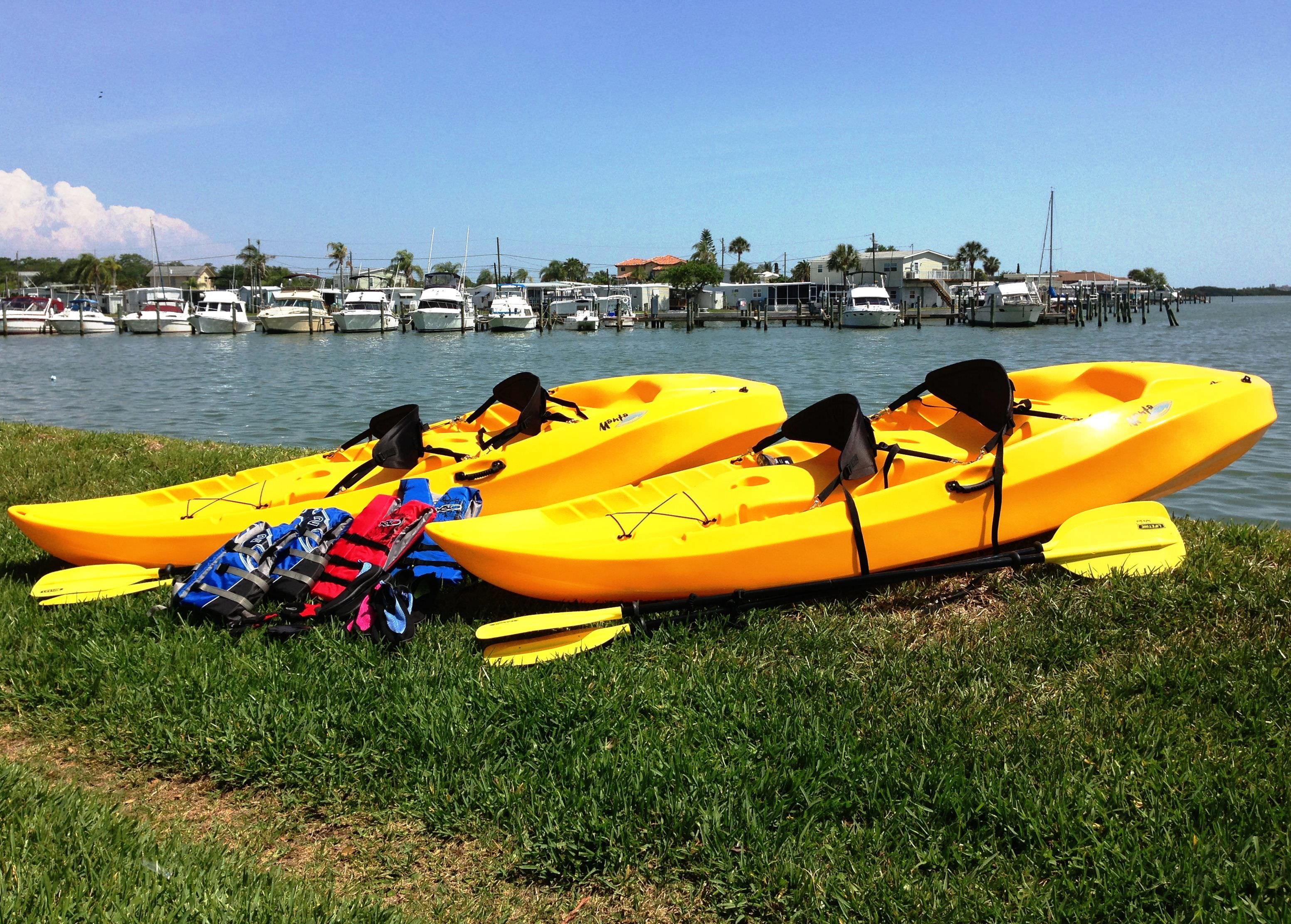 Kayaks you may borrow Rent a waterfront condo in Florida. Boca ciega