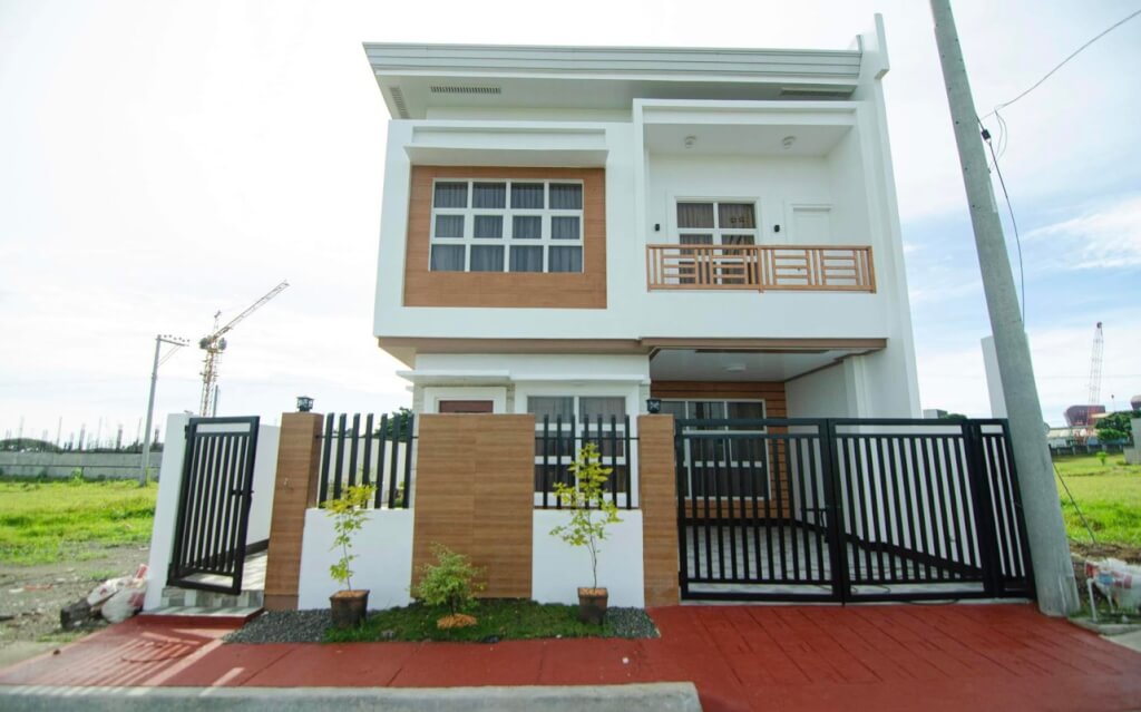 Davao House and Lot 11 DAVAO CONDOMINIUM