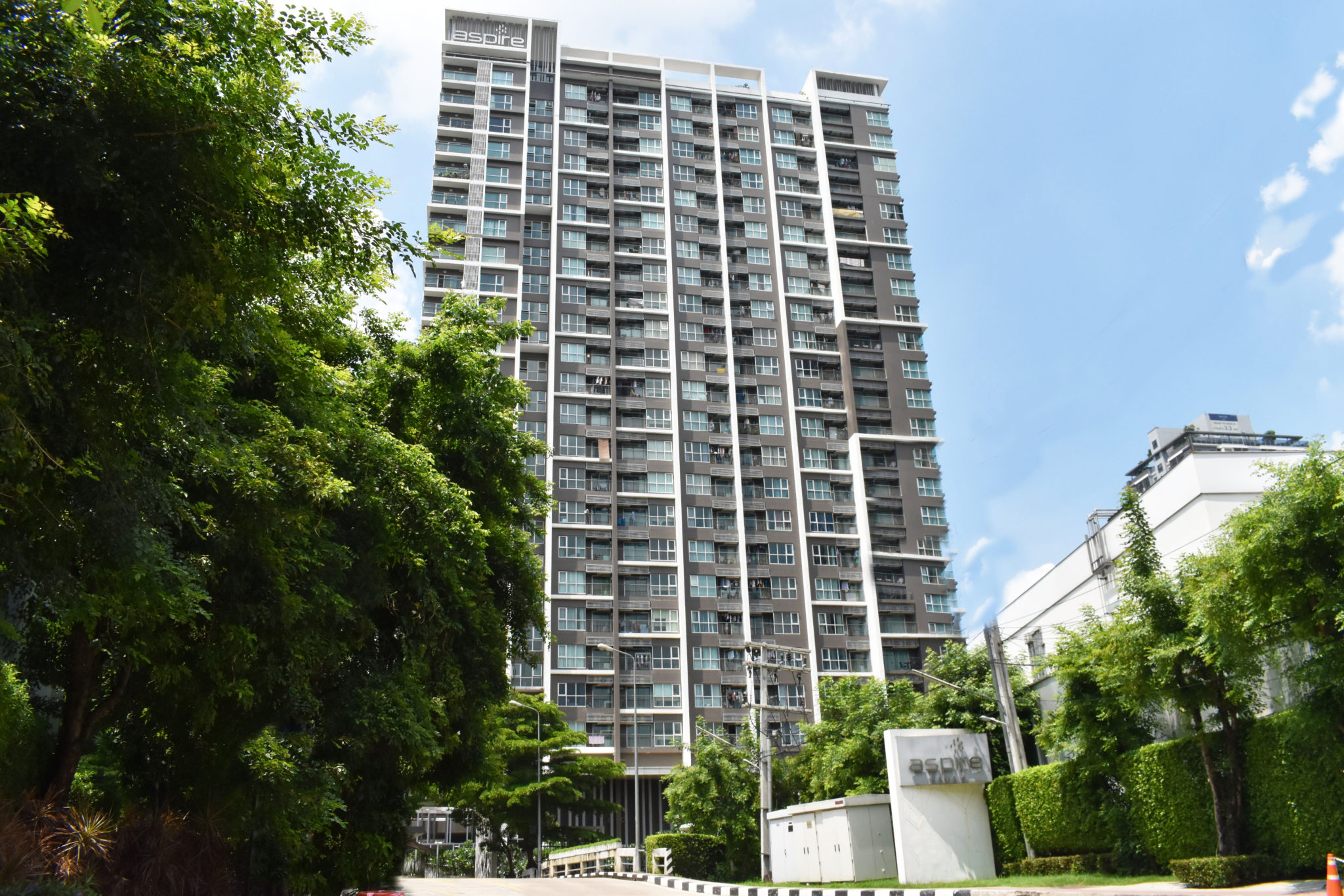 Aspire Rama 9 Bangkok CondoDee Eternal Property
