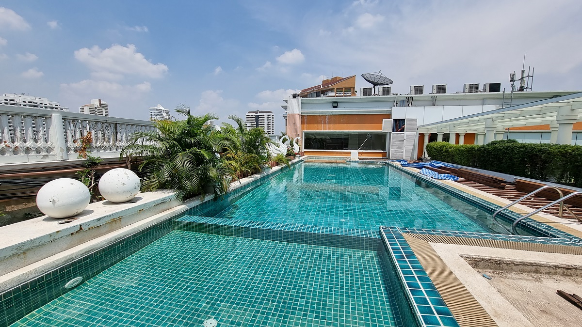Bangkok Condo Ekkamai Sale 2Bedroom Cheap REMAX Bangkok