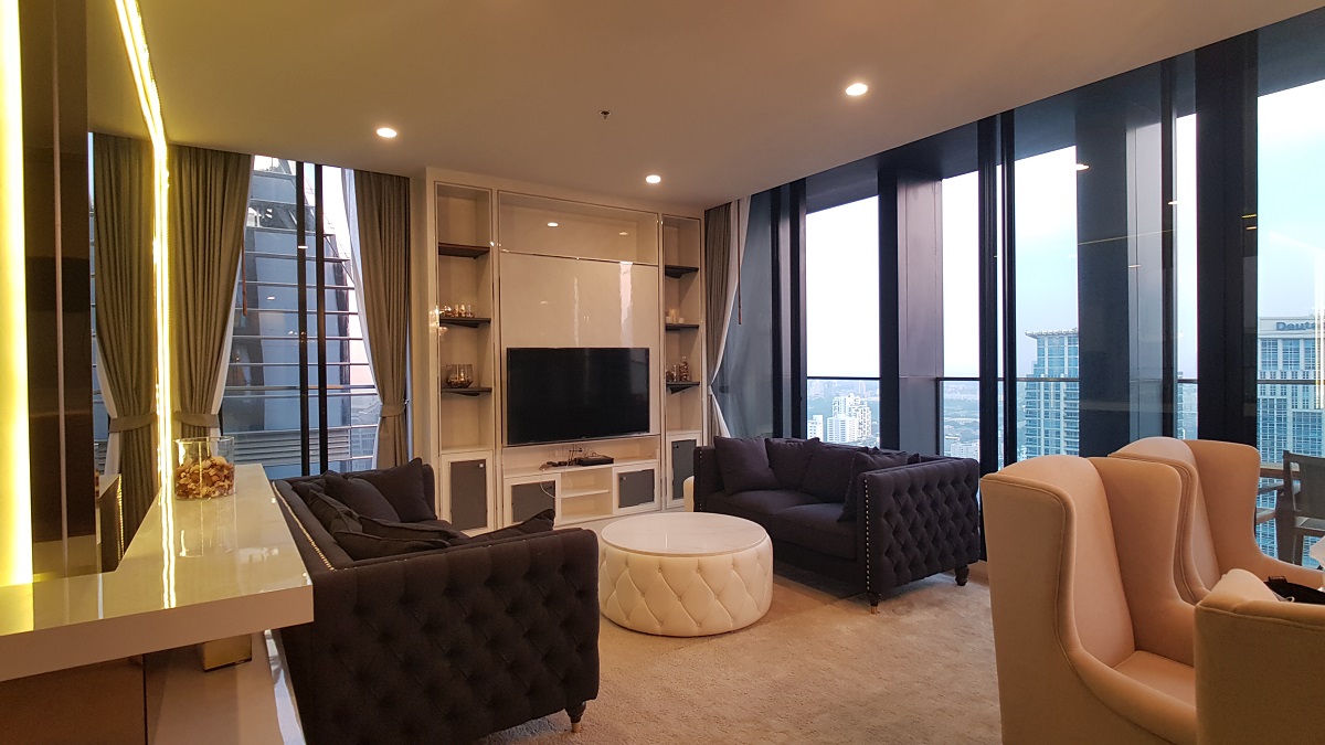 Duplex Condo Ploenchit CondoDee Eternal Property