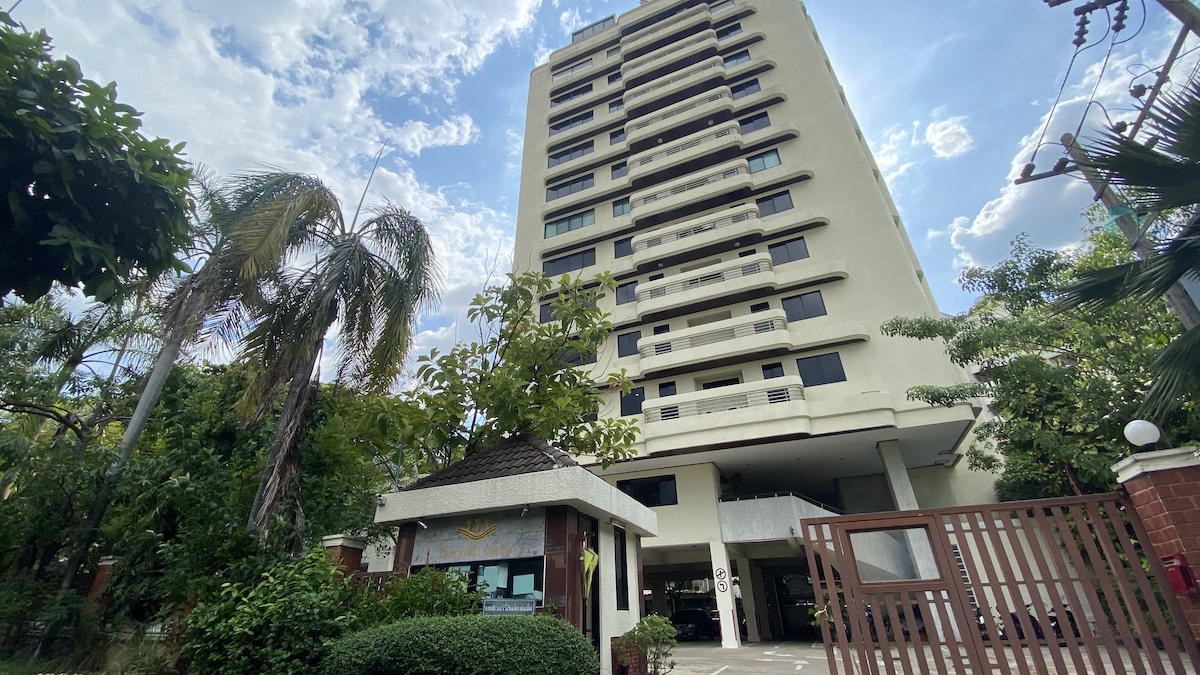 Beverly Hills Mansion Ekkamai REMAX Bangkok กรุงเทพ