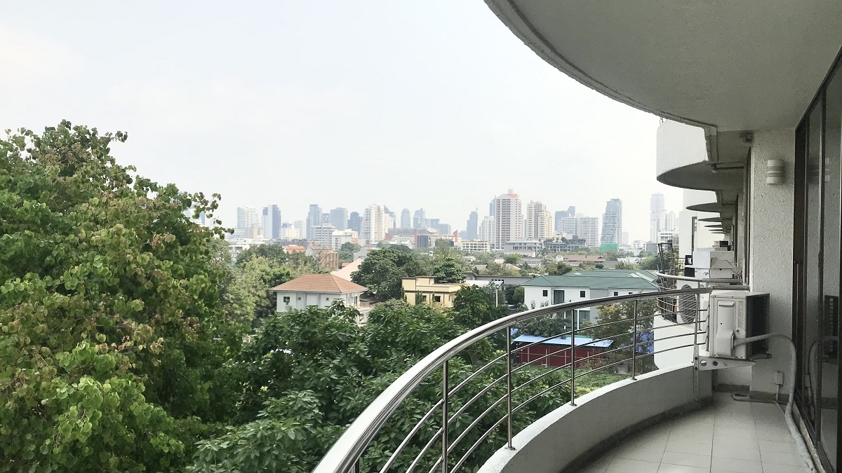 Large Bangkok Condo Sale 2Bedroom Best Deal REMAX Bangkok