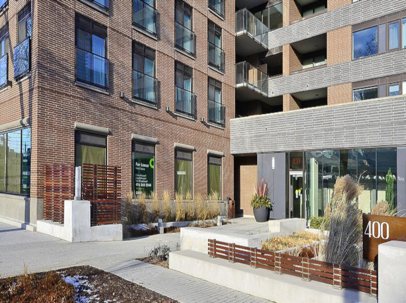 Condo Reviews for 400 Wellington, Toronto condo building