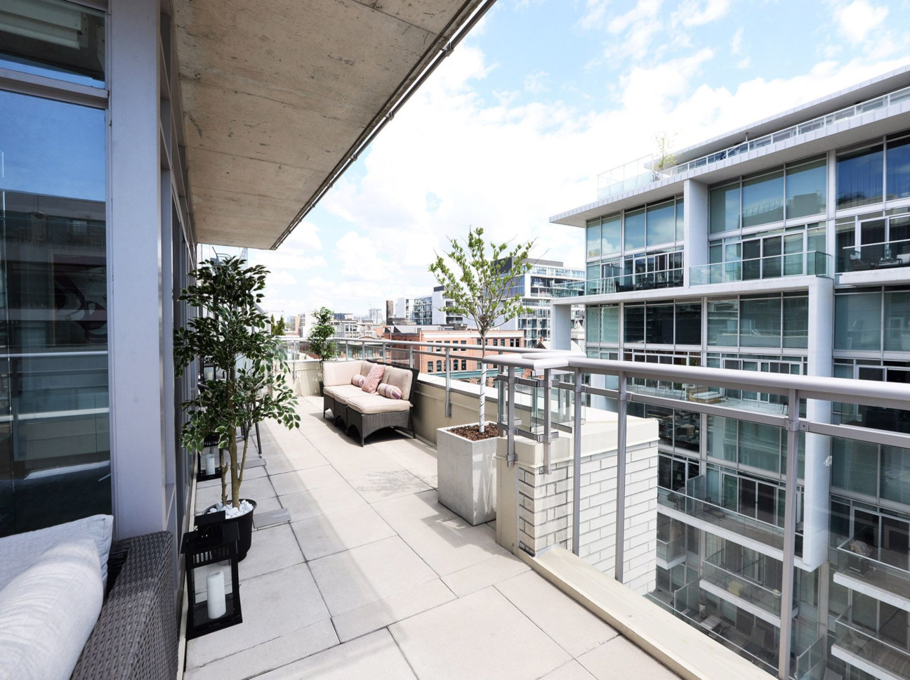 Condo Reviews for 66 Portland, Toronto