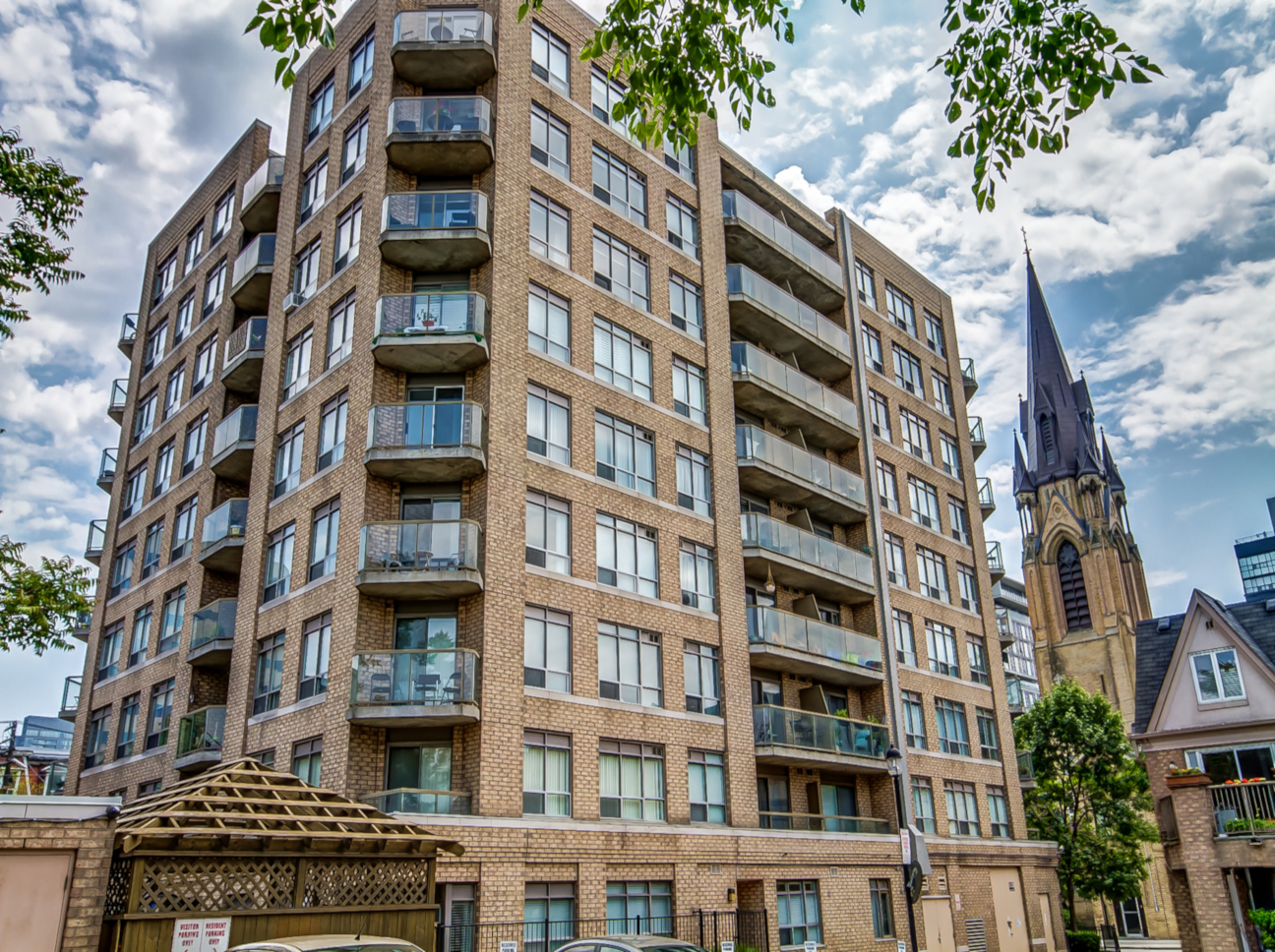 Condo Reviews for Adelaide Square Condos, Toronto