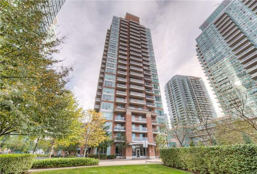 Condo Reviews for Battery Park Condos, Toronto