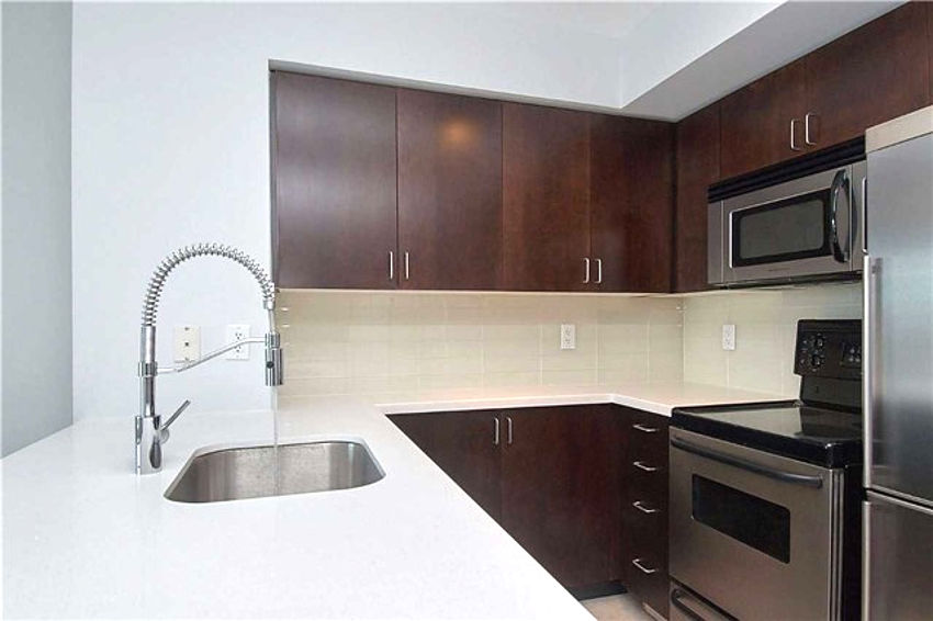 Condo Reviews for Battery Park Condos, Toronto