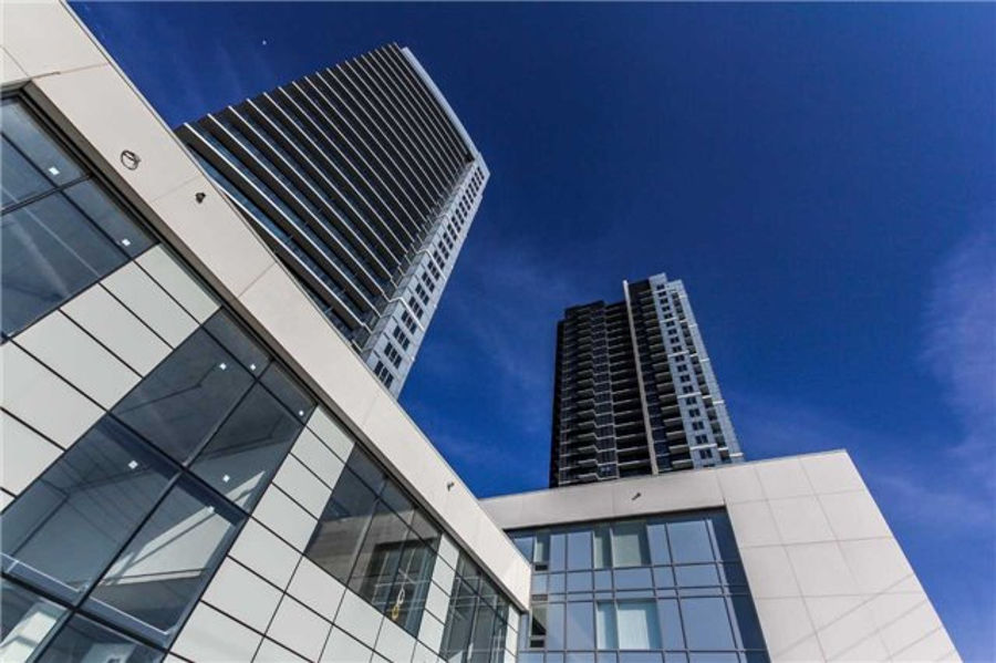 Condo Reviews for Centro Square Condos, Vaughan