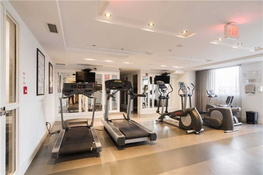 Condo Reviews for Clairmont Condos, Toronto