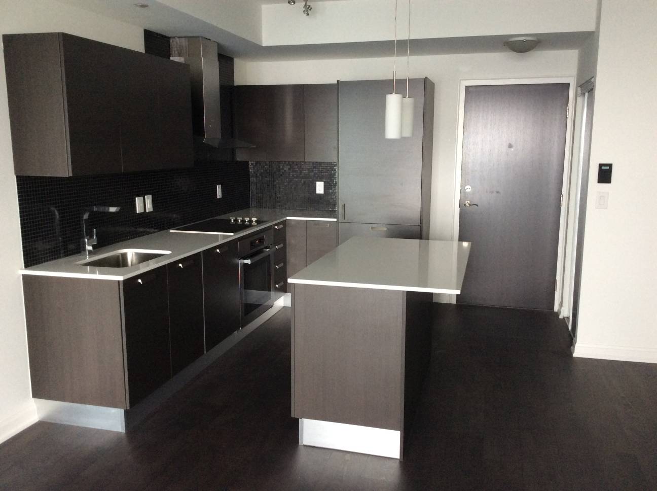 Condo Reviews for Emerald Park Condos, Toronto