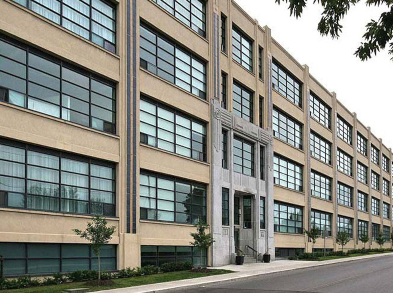 Condo Reviews for Forest Hill Lofts, Toronto condo unit