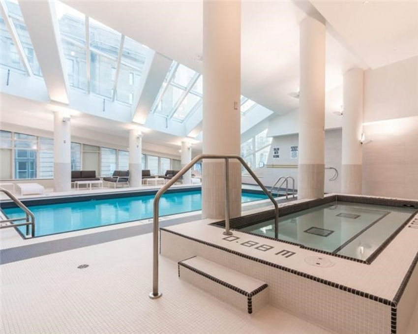 Condo Reviews for L Tower, Toronto