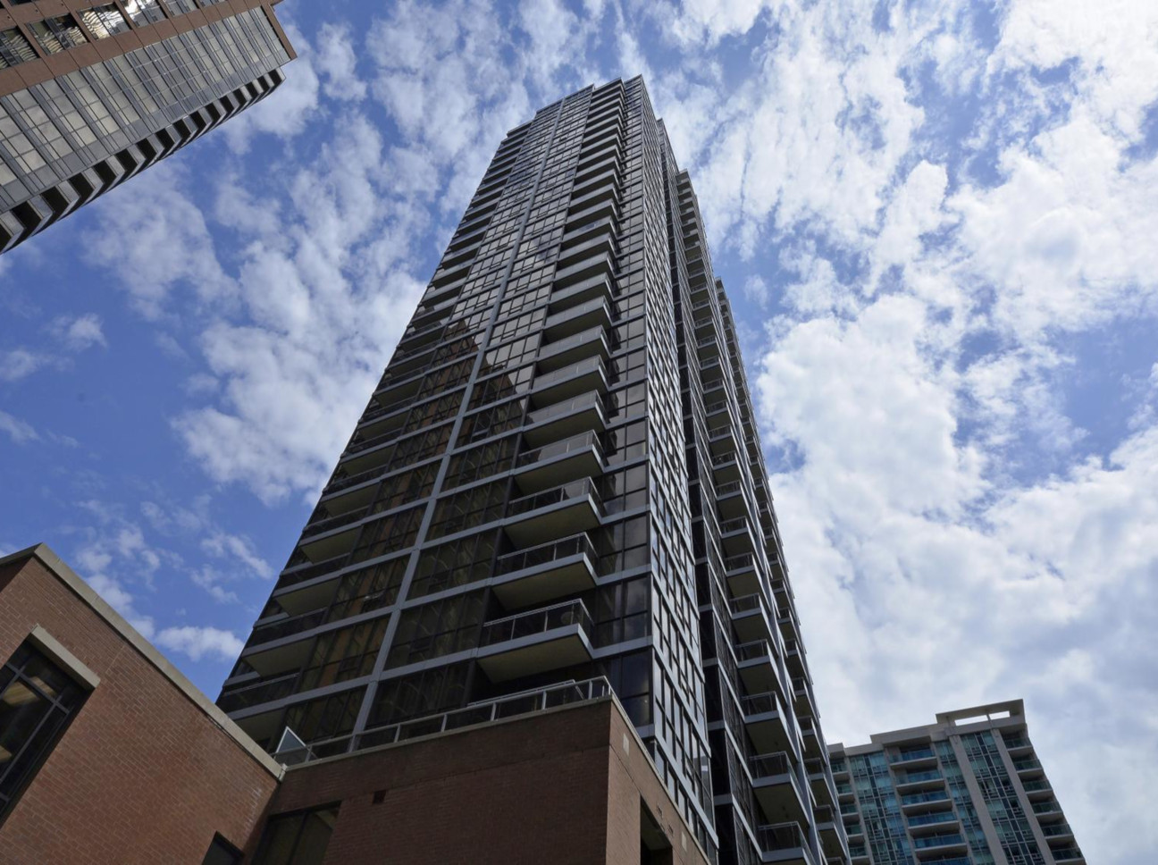 Condo Reviews for Minto Gardens, Toronto