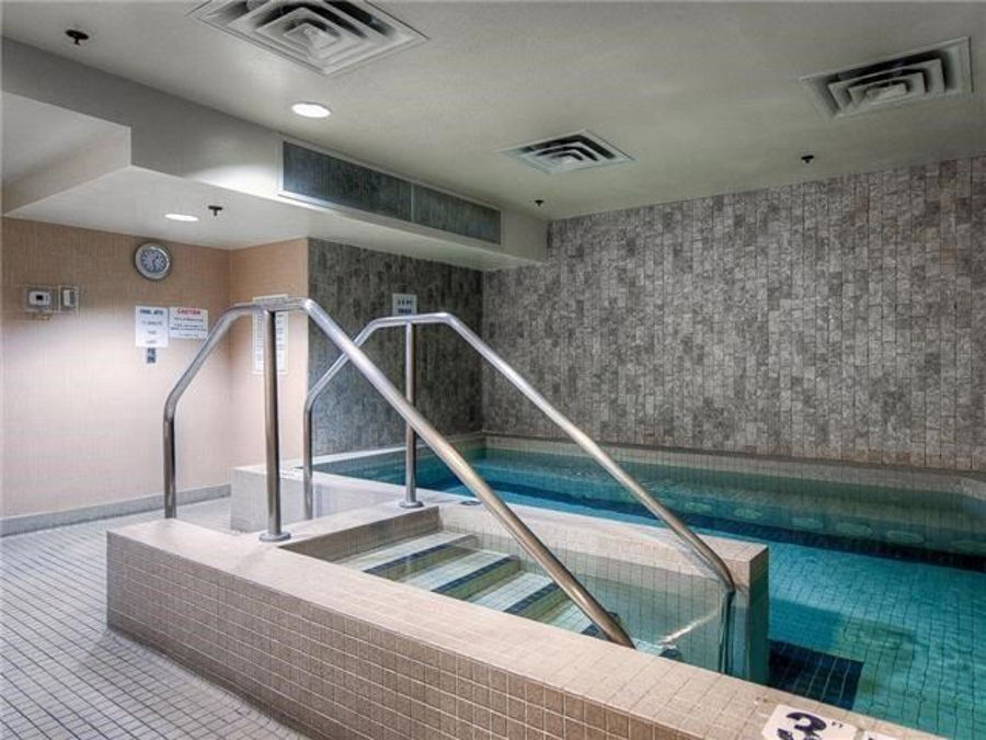 Condo Reviews for One King West Condo, Toronto