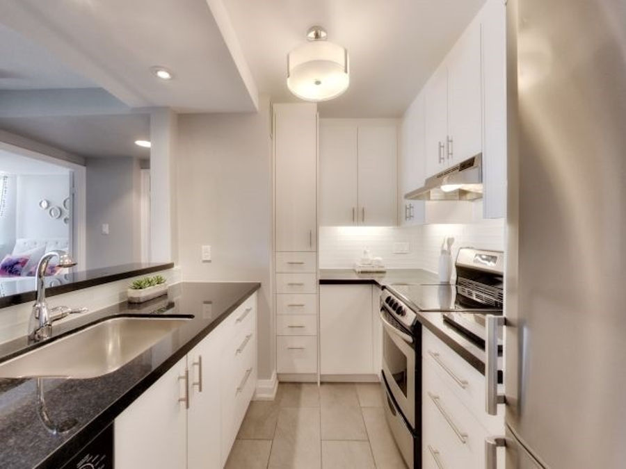 Condo Reviews for Polo Club, Toronto