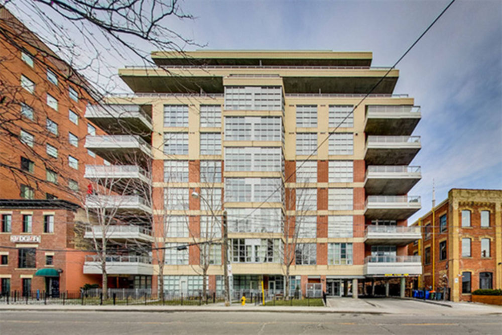 Condo Reviews for Quad Lofts, Toronto condo crowd
