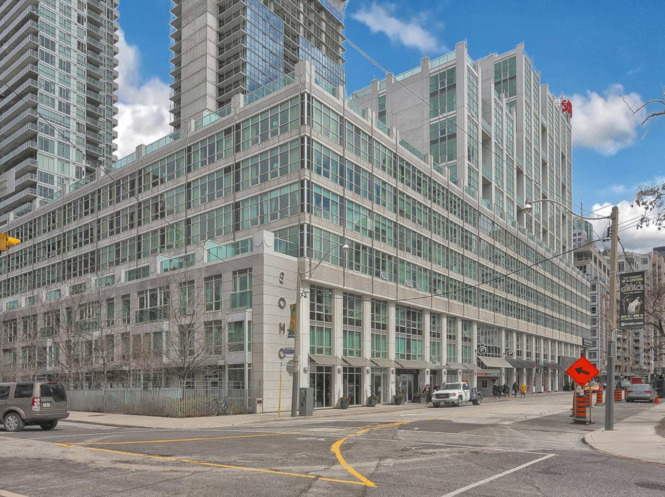 Condo Reviews for Soho Metropolitan Condos, Toronto