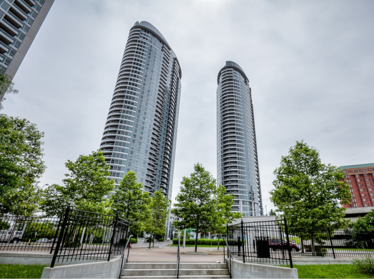 Condo Reviews for Solaris Condo, Toronto