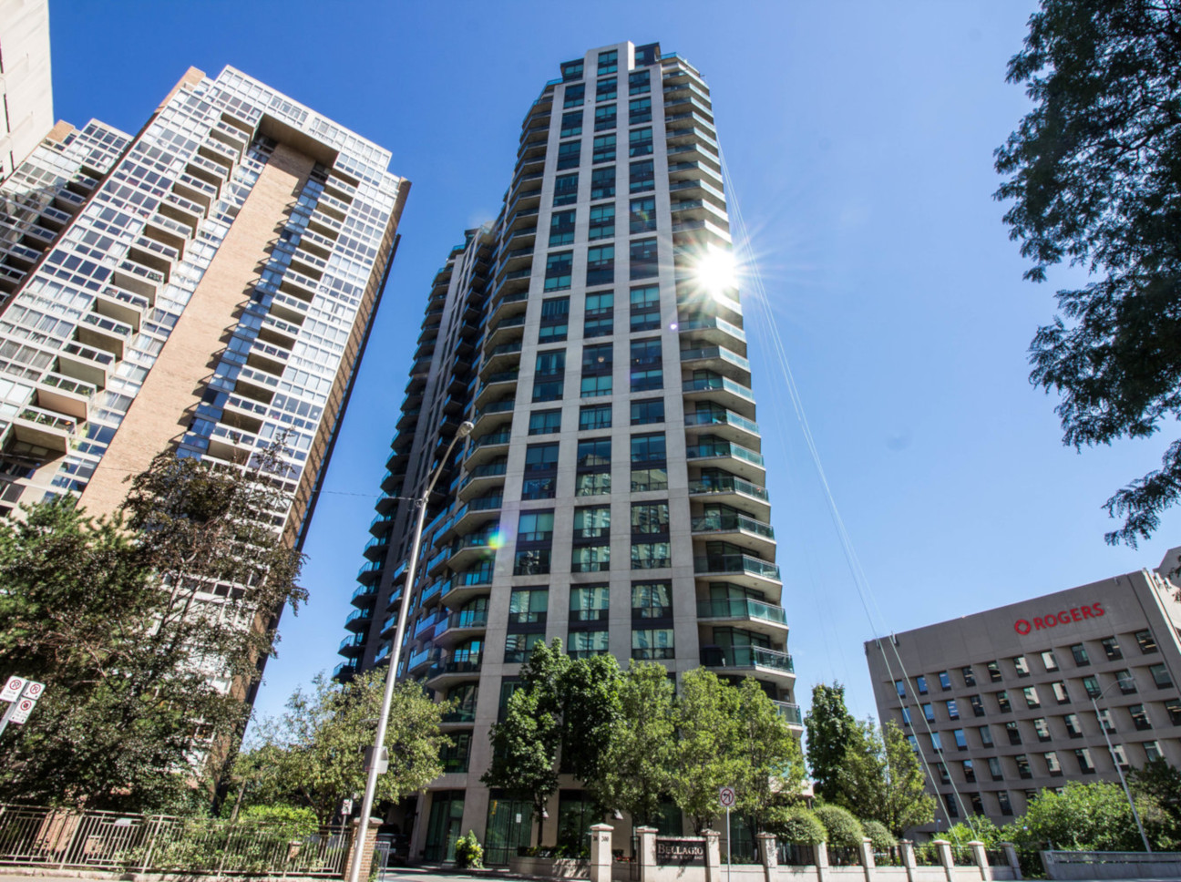 Condo Reviews for The Bellagio , Toronto